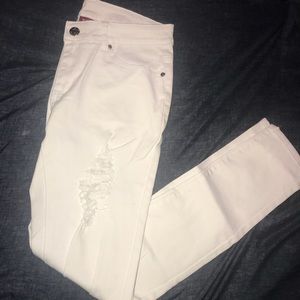 White skinny jeans